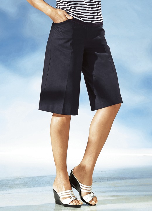 7/8-Hosen, Capris, Bermudas - Bermudas 7/8-Hosen, Capris, Bermudas - Bermudas, in Größe 036 bis 052, in Farbe MARINE