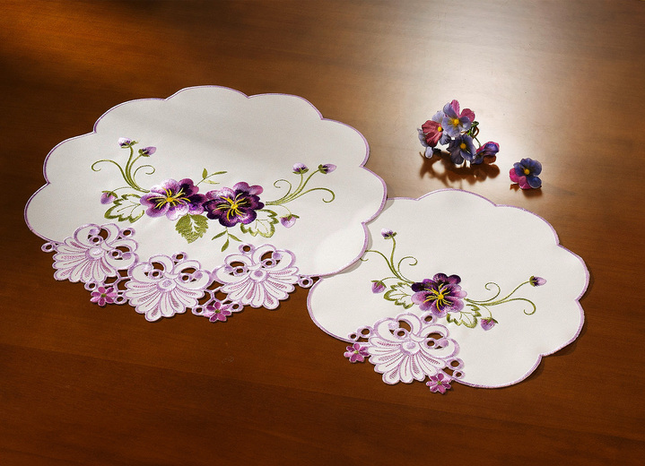 Tischdecken - Tisch- und Raumdekoration mit Blüten in Spitzen-Optik, in Größe 102 (Läufer, 40/ 85 cm) bis 404 (Kissenbezug, 40/ 40 cm), in Farbe SEKT Ansicht 1