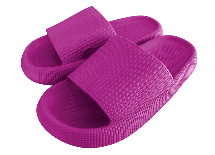 Hausschuhe - Wolken-Slipper relaxvital mit geriffelter Sohle, in Größe 036 bis 045, in Farbe BEERE Ansicht 1
