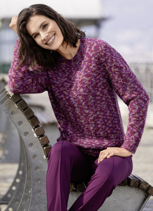 Langarm - Pullover aus hochwertigem Bouclégarn, in Größe L(44/46) bis XXL(52/54), in Farbe MAGENTA-LILA-MULTICOLOR Ansicht 1