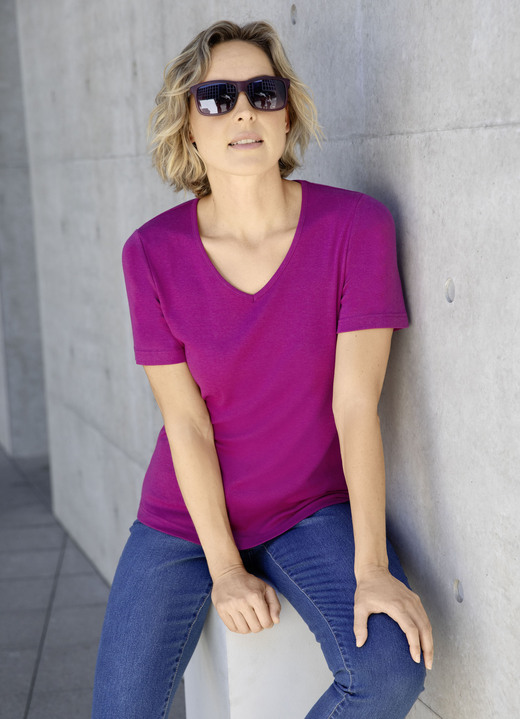 Kurzarm - Shirt mit hohem Tragekomfort in 10 Farben Kurzarm - Shirt mit hohem Tragekomfort in 10 Farben, in Größe 034 bis 052, in Farbe MAGENTA