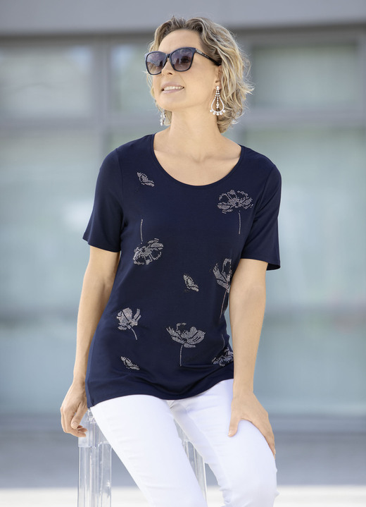 Kurzarm - Exzellentes Shirt mit dekorativer Strasszier, in Größe 036 bis 052, in Farbe MARINE Ansicht 1