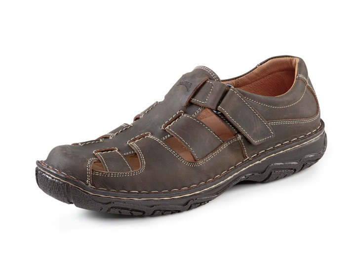 Slipper & Schnürschuhe - Slipper mit luftigen Durchbrüchen Slipper & Schnürschuhe - Slipper mit luftigen Durchbrüchen, in Größe 039 bis 046, in Farbe SCHOKOBRAUN