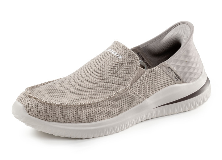 Slipper & Schnürschuhe - SKECHERS Slipper mit geformter Slip-Ins Fersenplatte Slipper & Schnürschuhe - SKECHERS Slipper mit geformter Slip-Ins Fersenplatte, in Größe 040 bis 048, in Farbe TAUPE