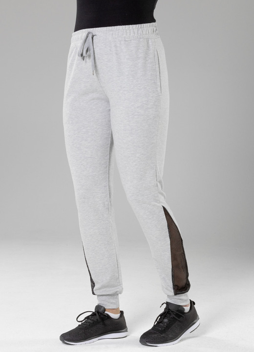 Freizeithosen - Freizeithose mit Netzeinsatz in 4 Farben Freizeithosen - Freizeithose mit Netzeinsatz in 4 Farben, in Größe 3XL (52/54) bis XXL (48/50), in Farbe SILBERGRAU MELIERT
