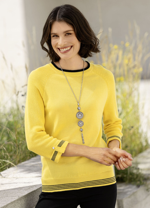 3/4-Arm - Pullover mit dekorativen Armabschlüssen 3/4-Arm - Pullover mit dekorativen Armabschlüssen, in Größe 036 bis 052, in Farbe GELB-SCHWARZ
