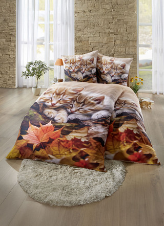 Bettwäsche-Garnitur mit Kätzchen im Herbstlaub-Motiv