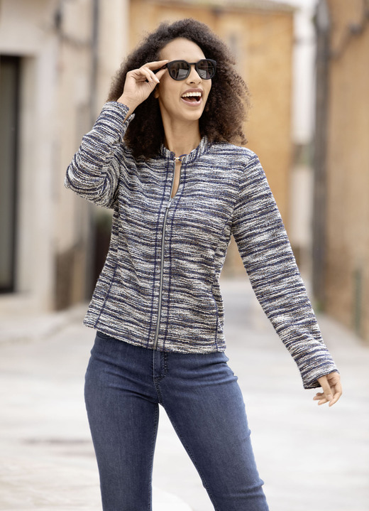 Langarm - Blusenjacke aus Bouclé Langarm - Blusenjacke aus Bouclé, in Größe 036 bis 052, in Farbe MARINE-ECRU-KUPFER-BUNT