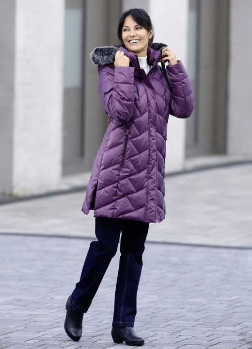 Wintermäntel - Kurzmantel mit abnehmbarem Kunstpelz-Besatz Wintermäntel - Kurzmantel mit abnehmbarem Kunstpelz-Besatz, in Größe 036 bis 054, in Farbe PURPLE