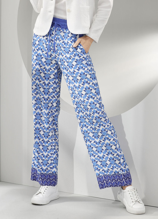 Hosen mit Knopf- und Reißverschluss - Hose in modischer Weite, in Größe 018 bis 052, in Farbe BLAU-ECRU Ansicht 1