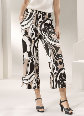 Culotte in modischer Weite