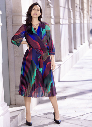 Kleid mit Bindegürtel