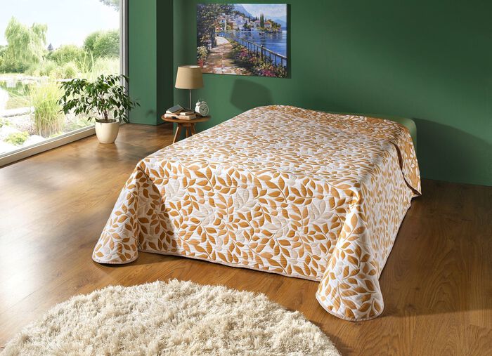 Hochwertige Tagesdecke mit Bandeinfassung GOLD