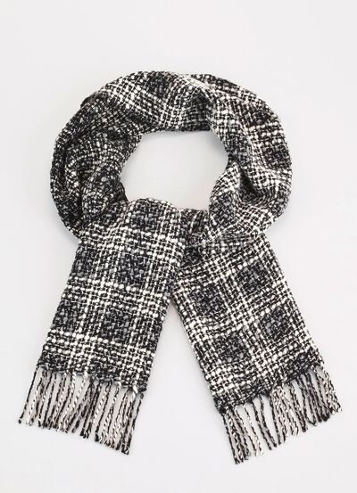 Schal mit gedrehten Fransen 