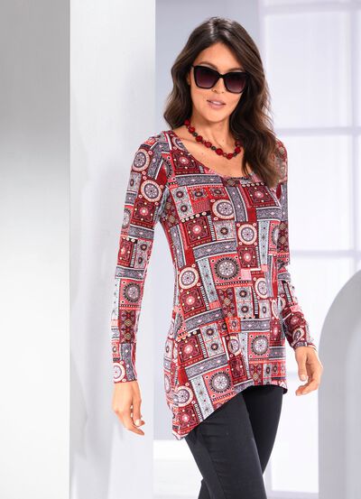 Shirt mit gebogtem Saumabschluss 