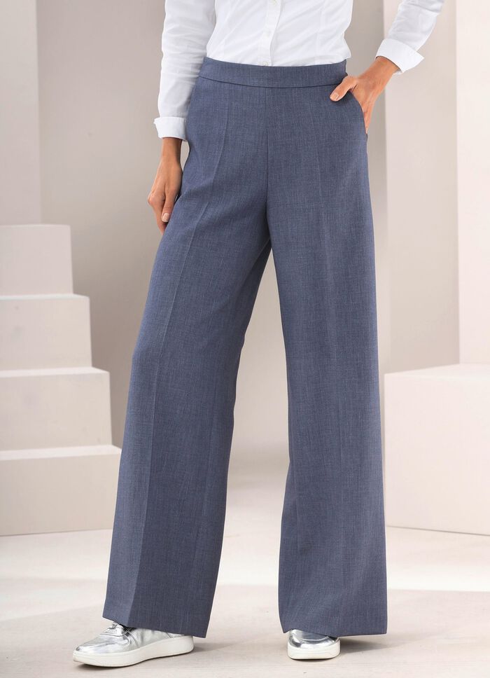 Hose in modischer Weite 