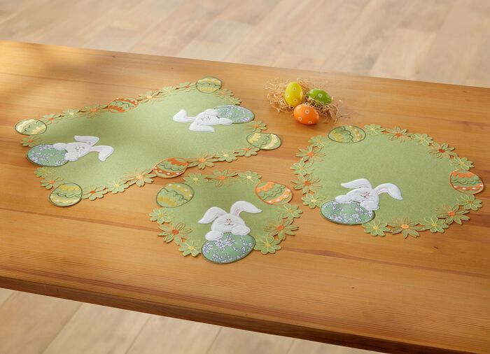 Tisch- und Raumdekoration mit Pl&uuml;sch- und Stoff-Applikationen 