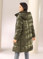 Daunen-Kurzmantel mit abnehmbarer Kapuze 