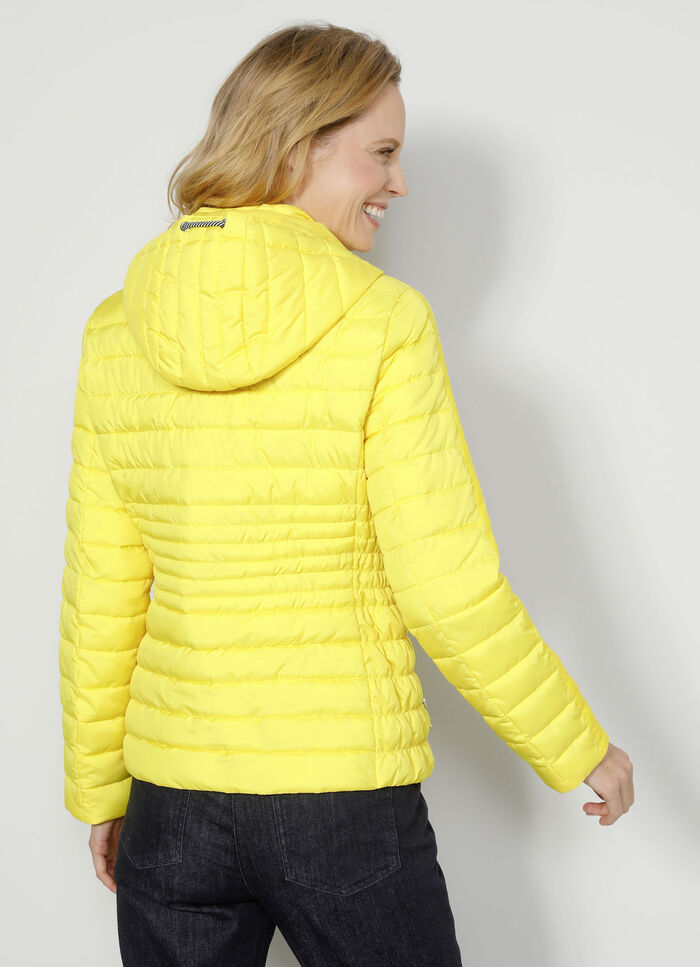 Steppjacke mit recyceltem Materialanteil