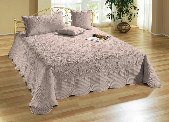 Satin Kissenbez&uuml;ge und Tagesdecken mit Stickerei 