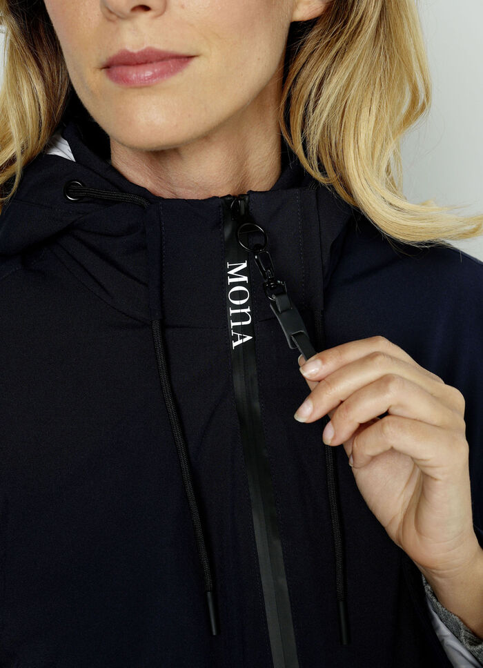 Funktionsjacke mit abnehmbarer Kapuze 