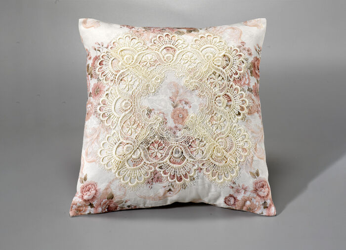 Tischdecke von Schäfer mit feinster Macramé-Spitze BUNT