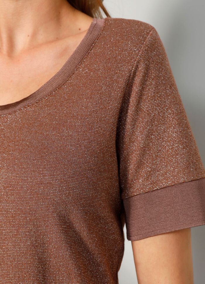 Shirt in leicht taillierter Form 