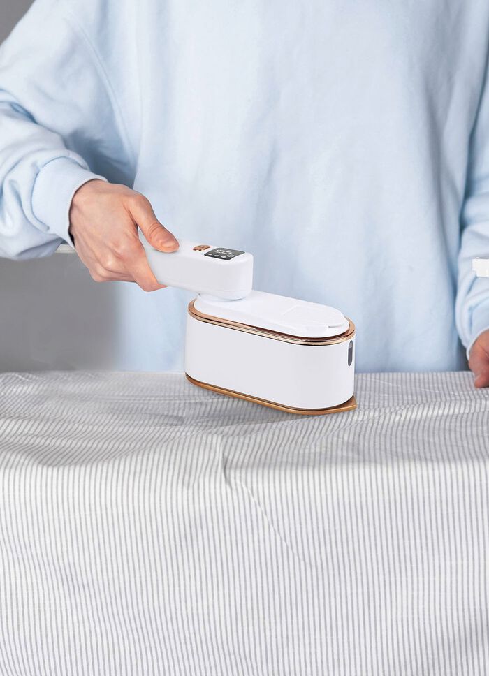 Handliches Dampfb&uuml;geleisen 