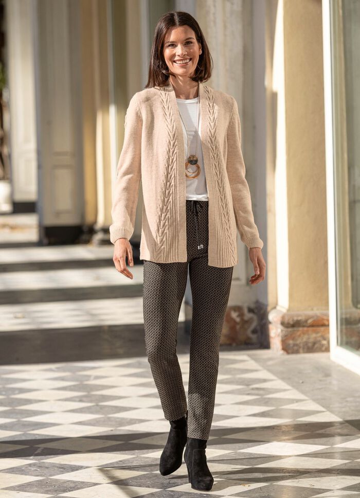 Hose in Fischgrat-Dessinierung 