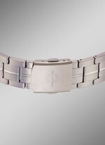 Funk-Herrenuhr aus Titan 