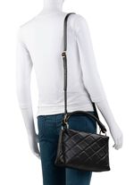 Laurina Tasche mit trendiger Ziersteppung 