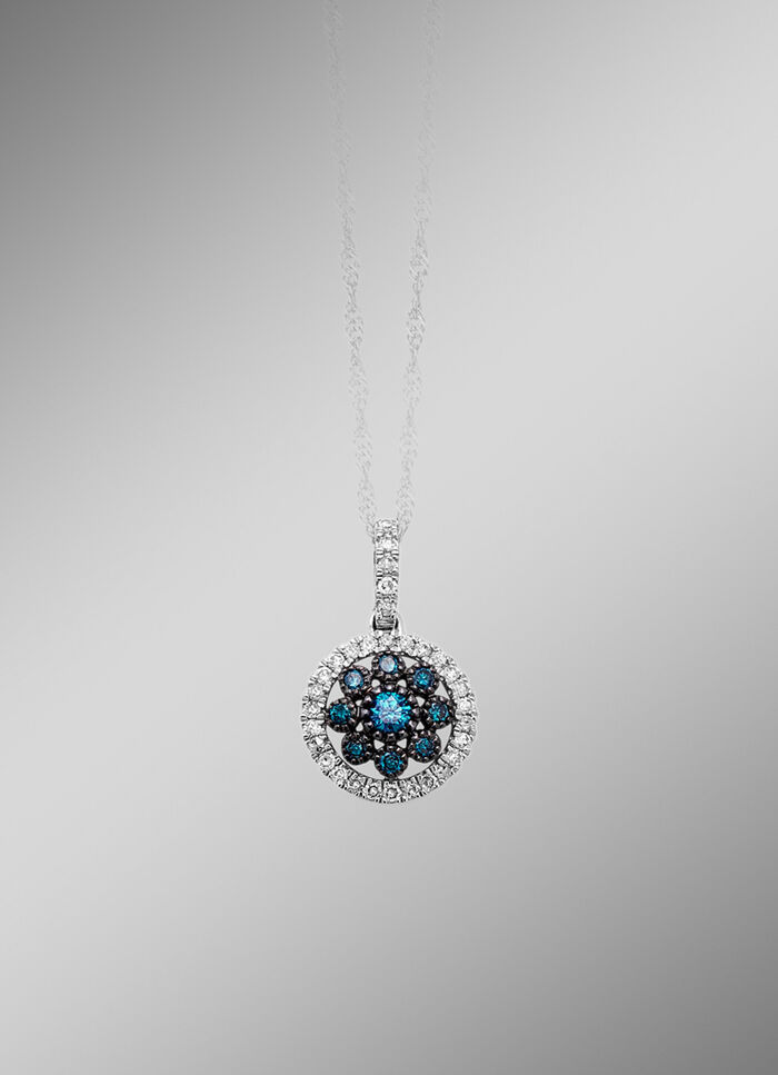 Schöner Anhänger mit blauen Brillanten und weißen Diamanten 