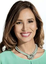 Halskette im Knotendesign