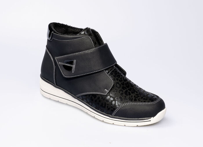 Komfort-Stiefelette im angesagten Leo-Look SCHWARZ