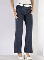 Jeans mit modisch weiterem Beinverlauf 