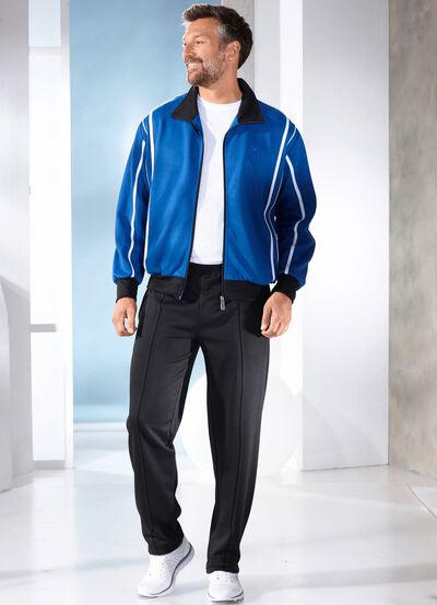 Freizeitanzug mit Zierpaspeln 