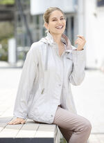 Jacke mit umschlagbaren Ärneln in Kontrast 