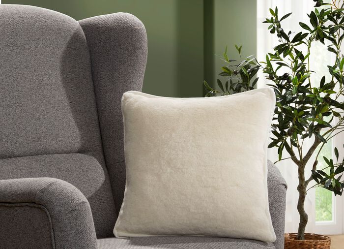 Webpelzdecke und Kissenbezug aus Alpakawolle 