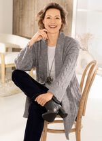 Long-Strickjacke mit Zopfmuster 