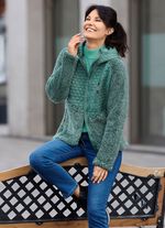 Jacke im aktuellen Materialmix SALBEI