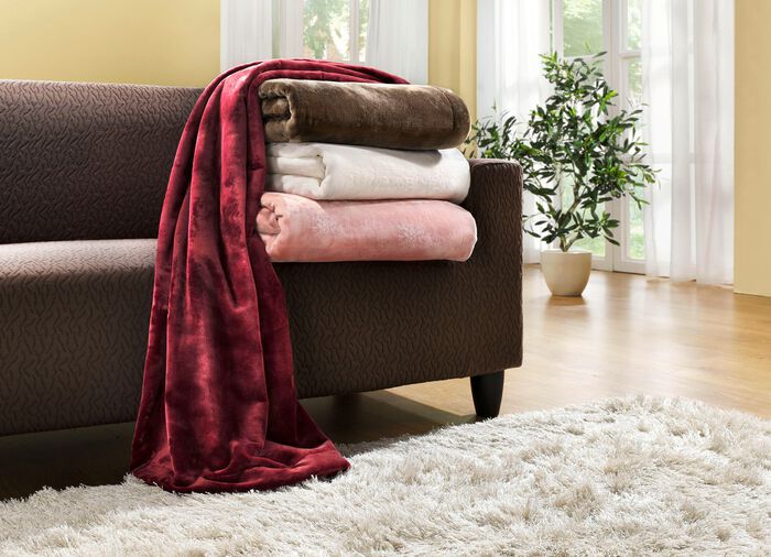 Wohndecken und Kissenbezug mit Cashmeere-Touch ALTROSA