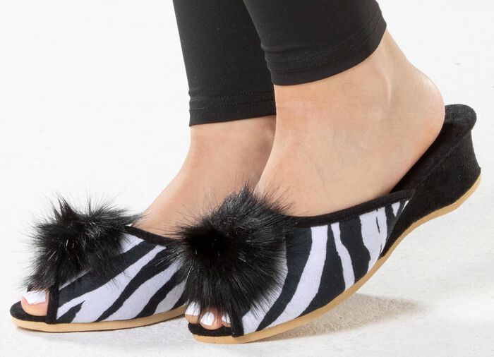 ELENA EDEN, schicke Damen-Pantoletten, Weite G, mit Kunstfellpompon 