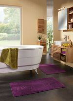 Barfu&szlig;weicher Badteppich mit nat&uuml;rlichem Bl&auml;tter-Dessin BEERE