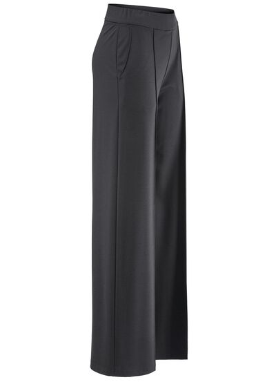 Hose mit streckenden Biesen 