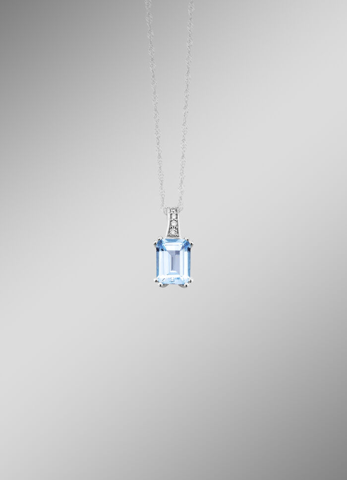 Anhänger mit Brillanten und Blautopas