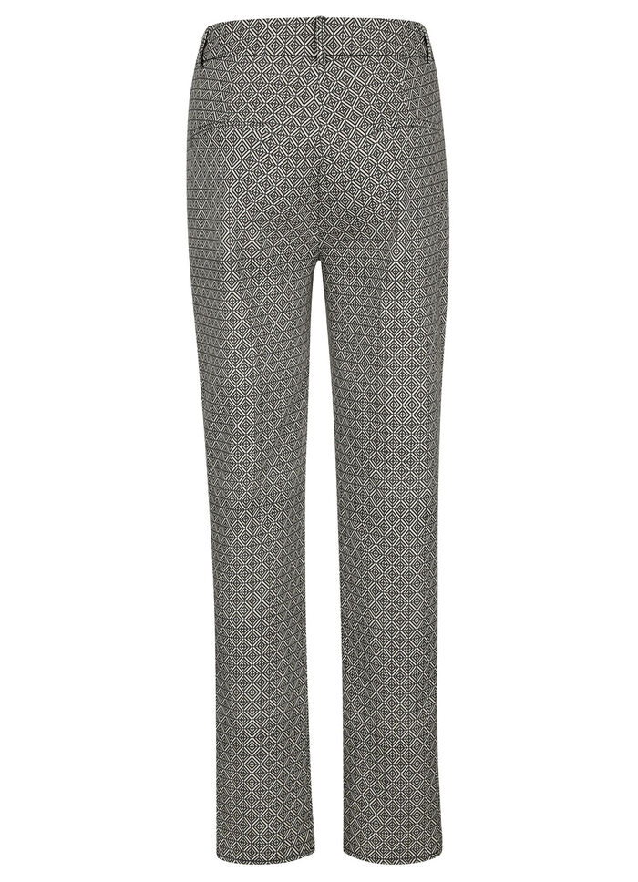 Hose in trendgenauer Dessinierung 