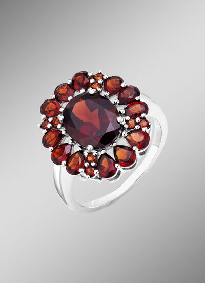 Eleganter Damenring mit Granat 