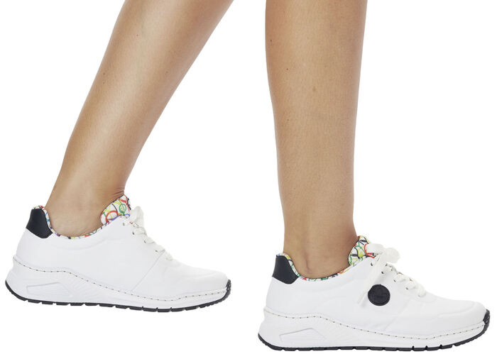 Rieker, stylische Damen-Sneaker, Weite H, mit herausnehmbarem Fußbett WEISS-SCHWARZ