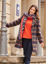 Schal im Wellendessin 