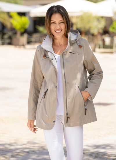 Funktionsjacke mit abnehmbarer Kapuze 